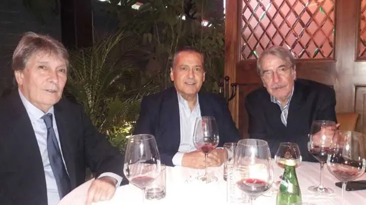 Beltrones comparte una imagen con Juan Ferrara y Enrique Rocha