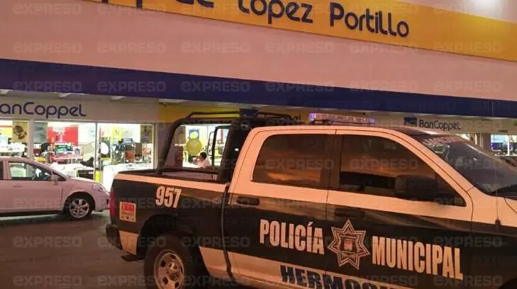 Asaltan sucursal bancaria en la colonia Cuatro Olivos