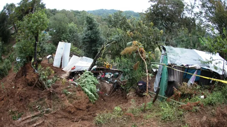 Gobernador de Veracruz confirma dos muertos por huracán Katia