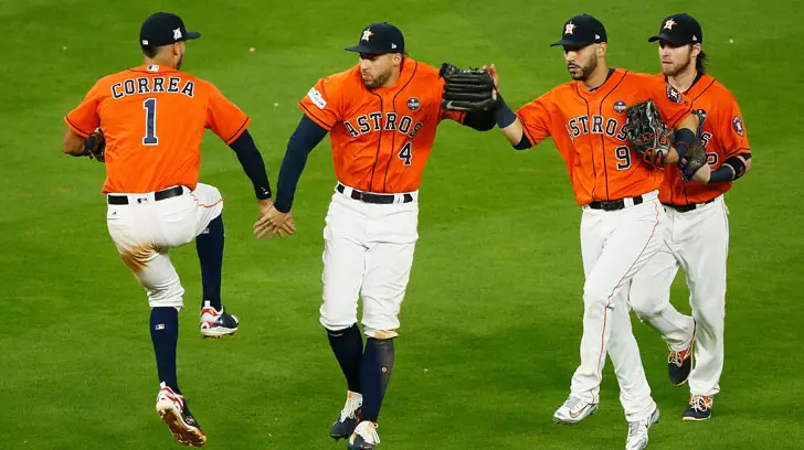 Astros pega primero en final de Liga Americana