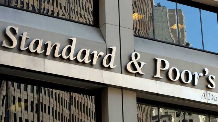 Calificadora S&P confirma notas de CFE y Pemex con perspectiva estable