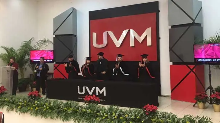 Estudiantes de la UVM concluyen estudios de posgrado