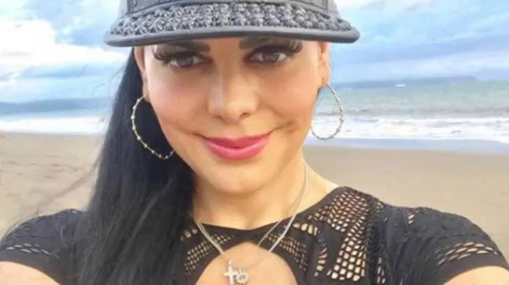 Maribel Guardia luce su figura en bikini a los 58 años