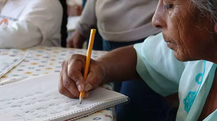 Analfabetismo llega a 4.38  en México: Unesco