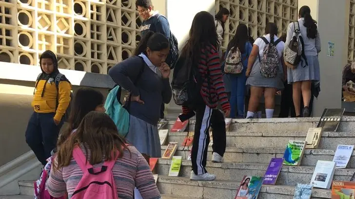 Realizan cosecha y siembra de libros en la Unison