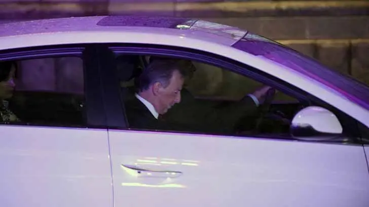 Meade ventila documentos de departamentos a nombre de AMLO; Obrador responde