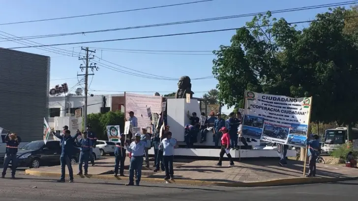 Recolectores de basura protestan por falta de material de trabajo
