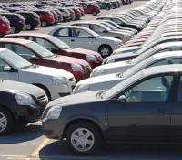 Caen 4.6% las ventas de autos en México durante abril, reporta Inegi