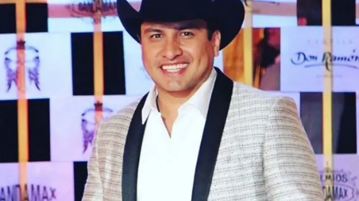 Julión Álvarez presume a su hija en redes