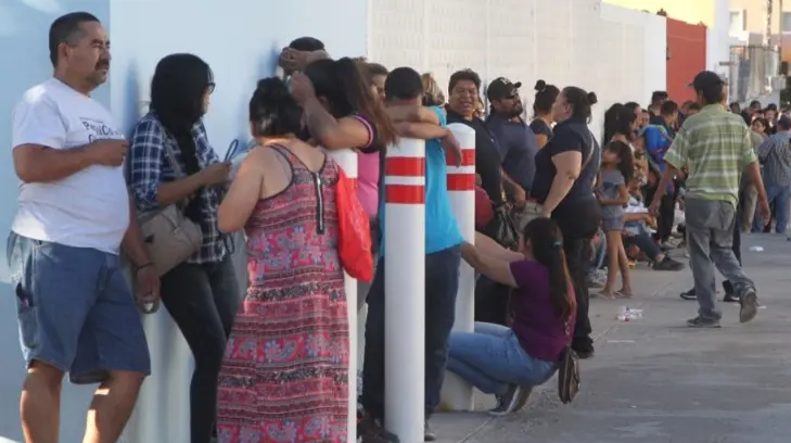 Desde anoche inició la fila para votar en la casilla especial ubicada en el Faro
