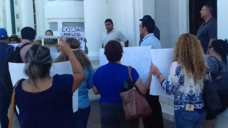 Integrantes de la CNTE exigen asignación de plazas