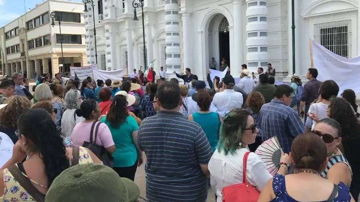 Cancelan los servicios médicos en la Clínica Familiar del Issste por falta de agua