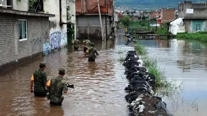 Desbordamiento del río Lerma afecta a más de mil viviendas en el EdoMex