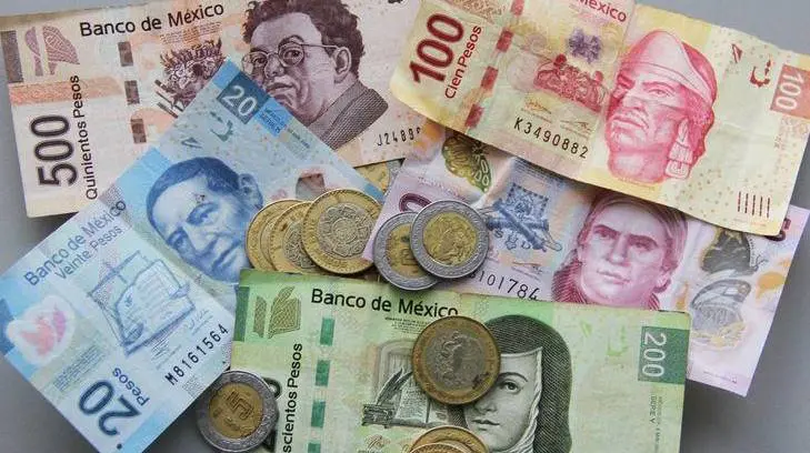 El peso reporta avance ante el fortalecimiento del precio del petróleo