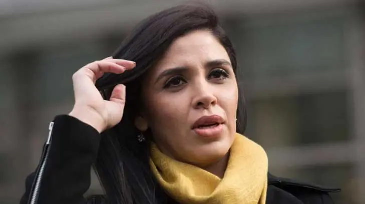 Emma Coronel permanecerá detenida en EU