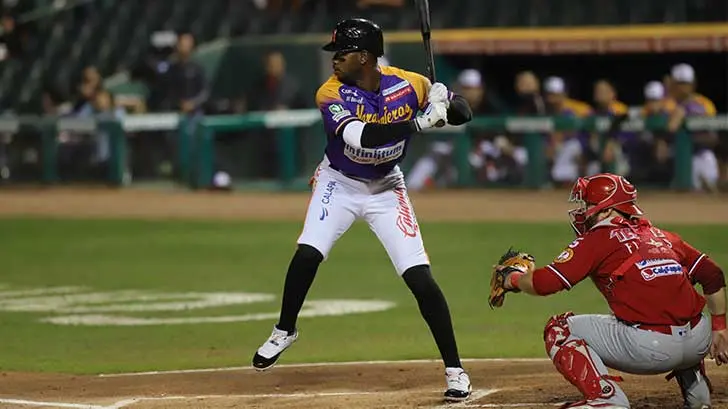 Mayos cortan racha de triunfos consecutivos de Naranjeros