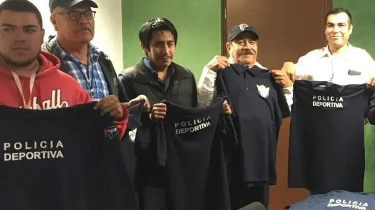 Policías de Culiacán exigen al alcalde un aumento salarial