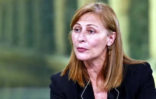 Tatiana Clouthier se abstiene en la votación por la Guardia Nacional