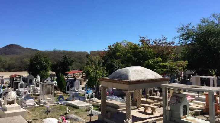 Historias y leyendas rodean las calles de Álamos