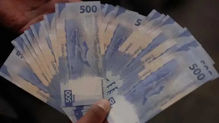 Detienen a dos hombres con 269 mil pesos en billetes falsos