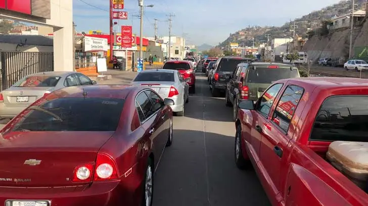 AUDIO | Tardan hasta seis horas para poder cruzar a los Estados Unidos