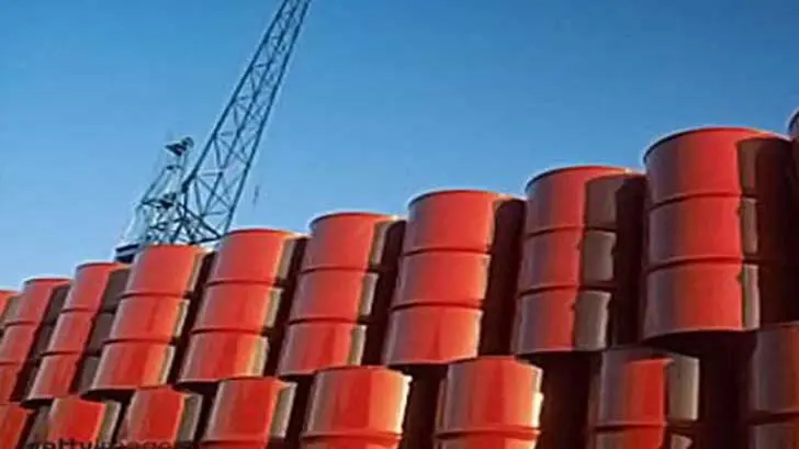 México reduce importación de gasolina de EU, reporta WSJ