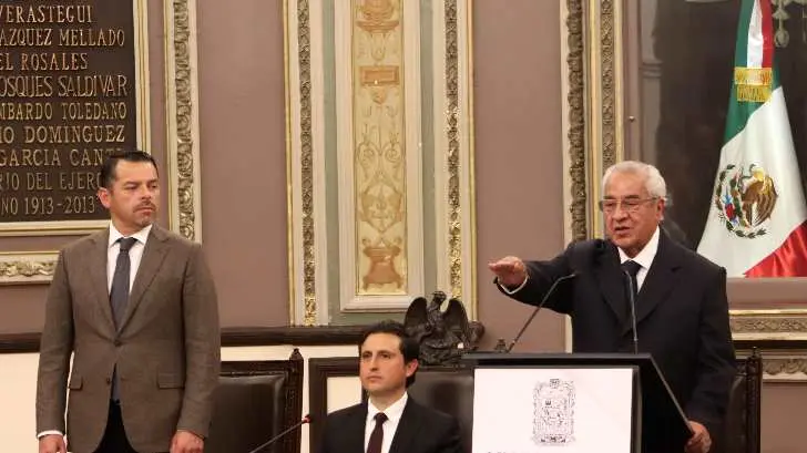 Guillermo Pacheco Pulido toma protesta como gobernador interino de Puebla