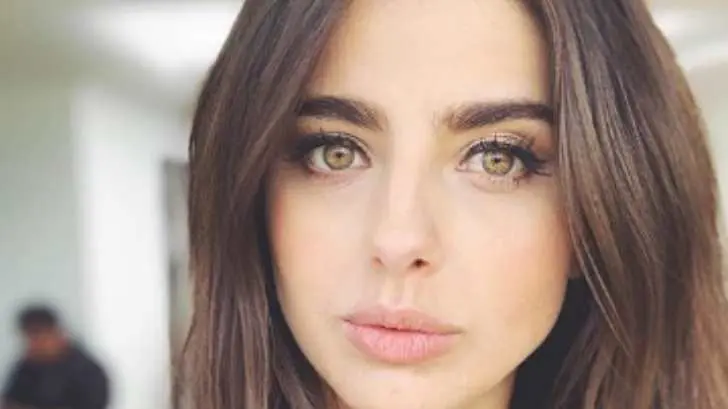 Michelle Renaud luce su figura con sexy foto en lencería