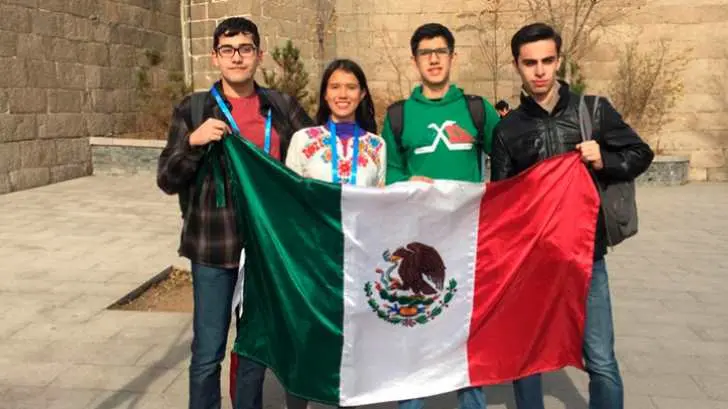 Estudiante sonorense triunfa en competencia internacional de astronomía