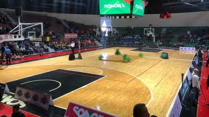Claudia Pavlovich hace entrega oficial de la Arena Sonora