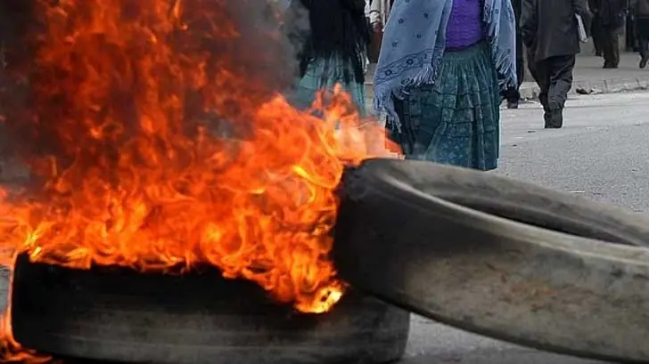 Pobladores bloquean acceso a fuerzas federales en Guanajuato