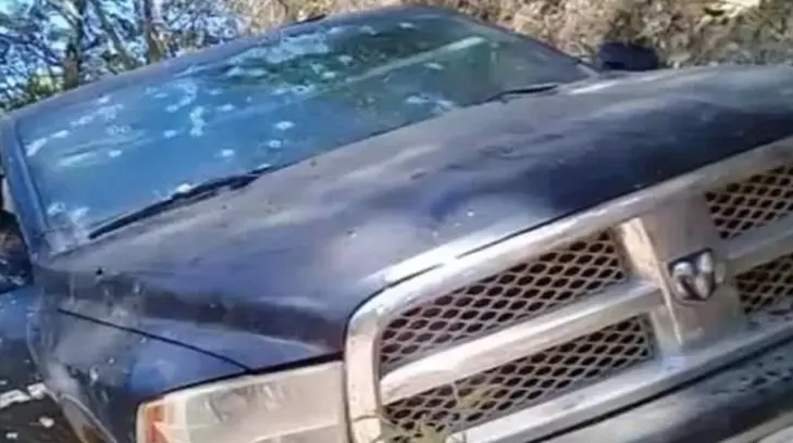 Hallan ocho cadáveres en camioneta abandonada en Aquila, Michoacán