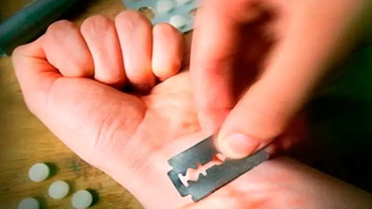 Aumenta en IMSS atención por “cutting” en jóvenes