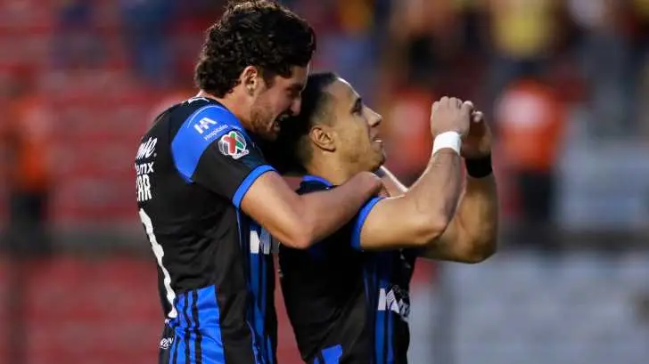 ¡Milagro! Vucetich resucita a Gallos, que vence 3-0 a Morelia