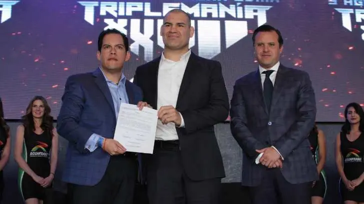 Caín Velásquez será el invitado sorpresa de Triplemanía XXVII
