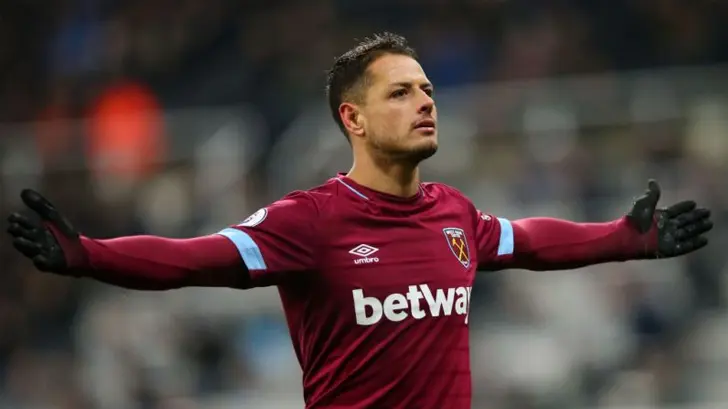 Chicarito Hernández tiene una semana de ensueño