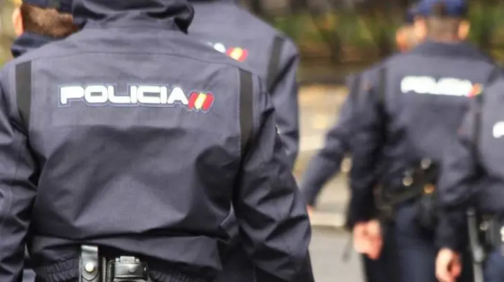 Detienen en España a dos ancianos que atracaban bancos; huían en el transporte público