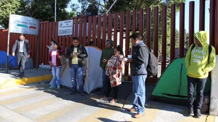 Nuevo boqueo de la CNTE obliga a diputados a suspender sesión ordinaria por segunda vez