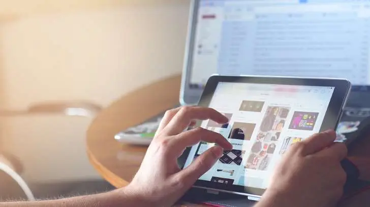 Queretanos crean sitio web para apoyar comercio de la entidad