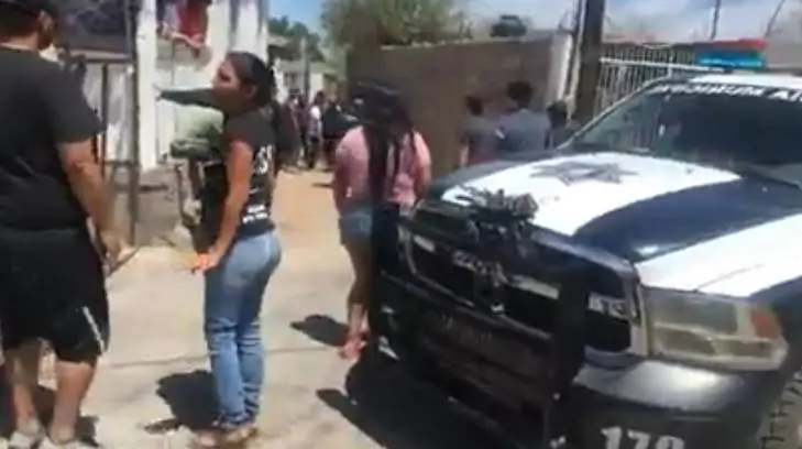 Comando irrumpe en funeral y ejecuta a doliente