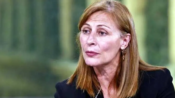 Vicente Fox ya andaba urgido por guardias, dice Tatiana Clouthier