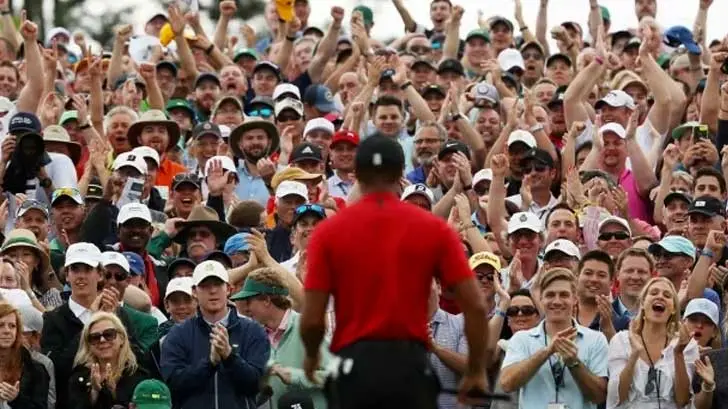 Apuesta 85 mil y gana un millón 190 mil dólares gracias a Tiger Woods
