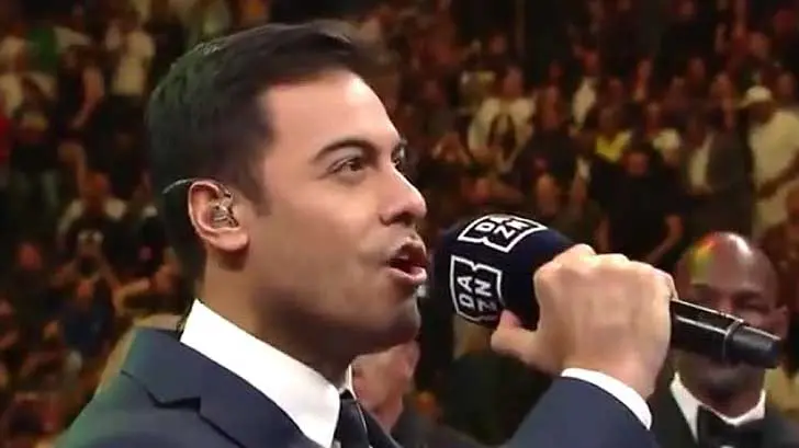 Carlos Rivera ante críticas pide que chequen letra de Himno Nacional