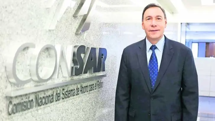 La Consar alerta por falsos empleados que cobran por trámites de Afore