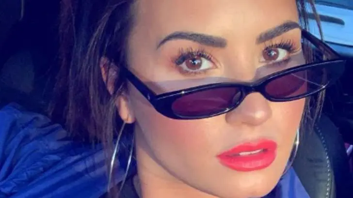 Demi Lovato posa en bikini y la critican en las redes
