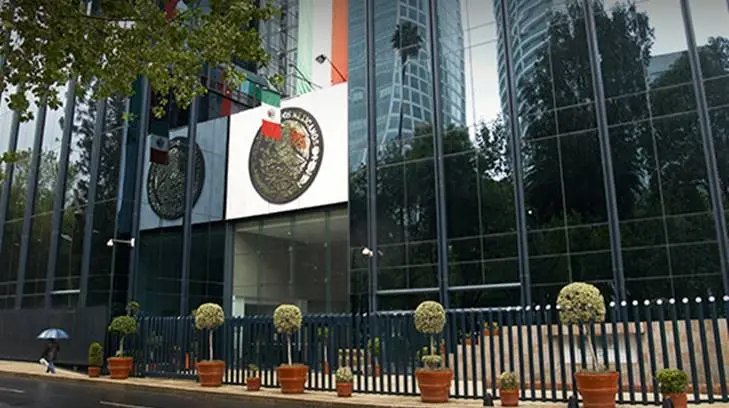 Peña Nieto deja deuda a la Fiscalía General de la República por mil 390 mdp