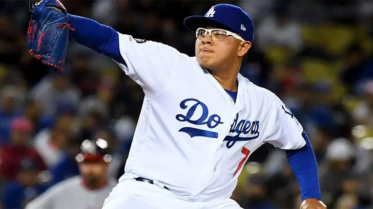 Julio Urías es arrestado por supuesta violencia doméstica