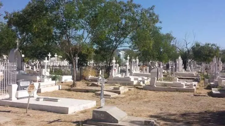 AUDIO | Retiran 140 toneladas de basura de panteones de Hermosillo