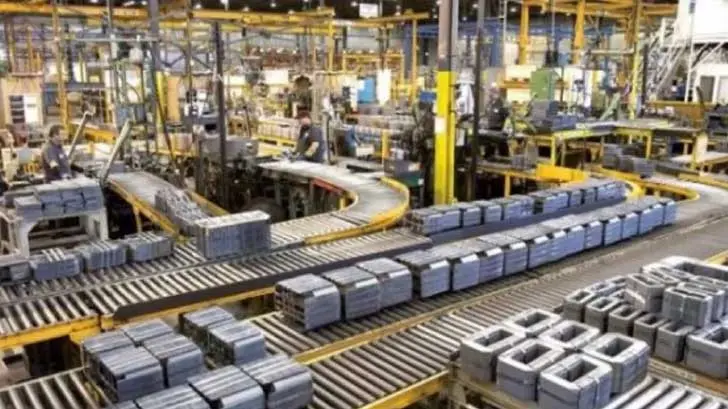 Continúa caída de la producción industrial