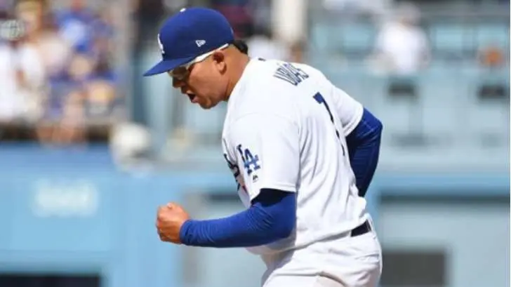 Julio Urías será reactivado por la MLB